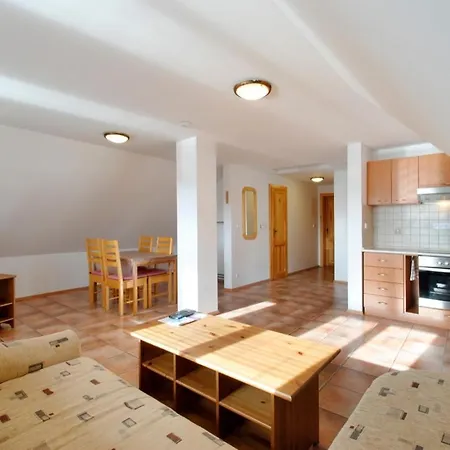 Holiday House Danka - B *